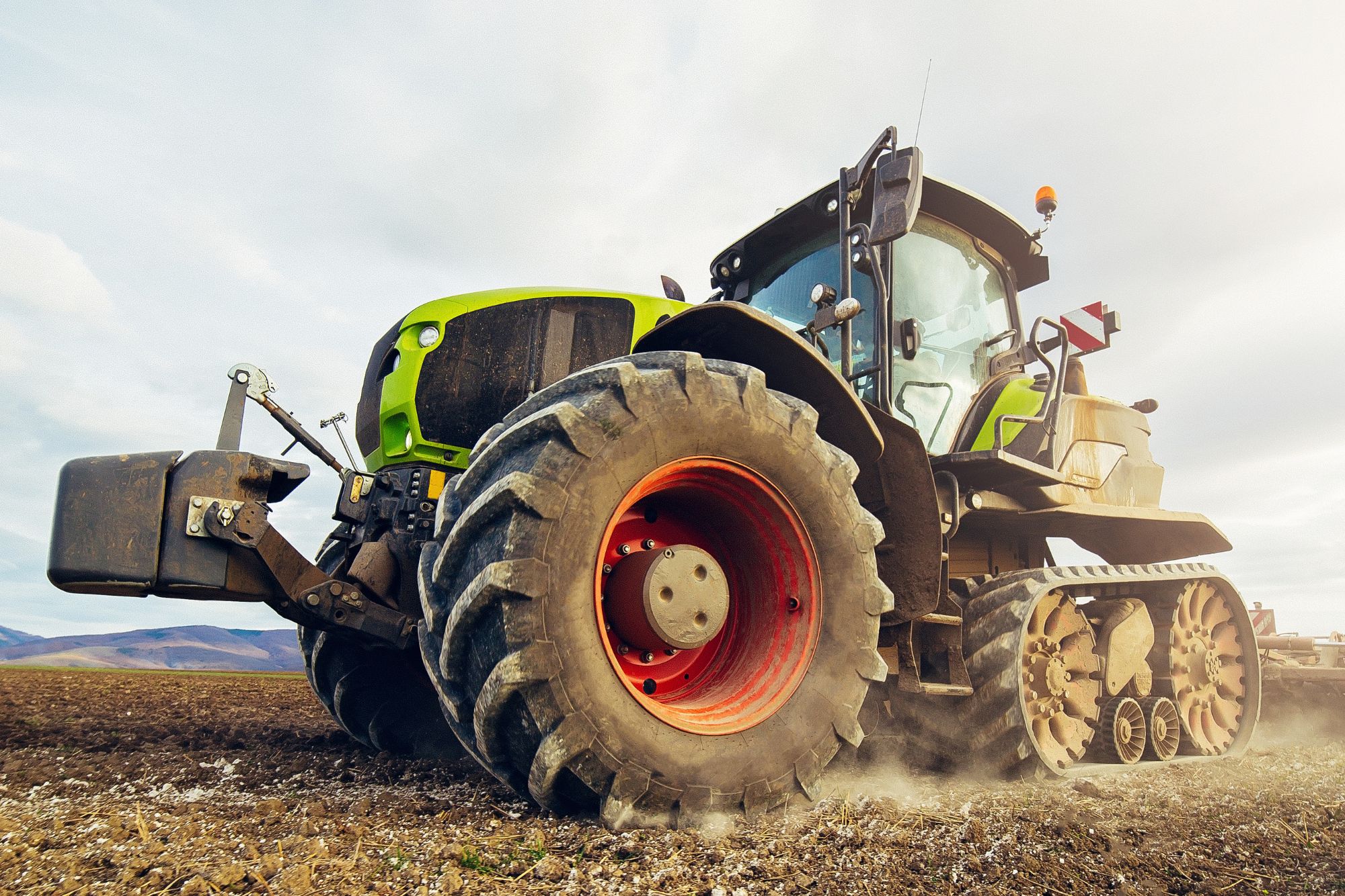 Tercer punto agrícola: qué es, cómo funciona y cómo elegir el que necesita tu tractor